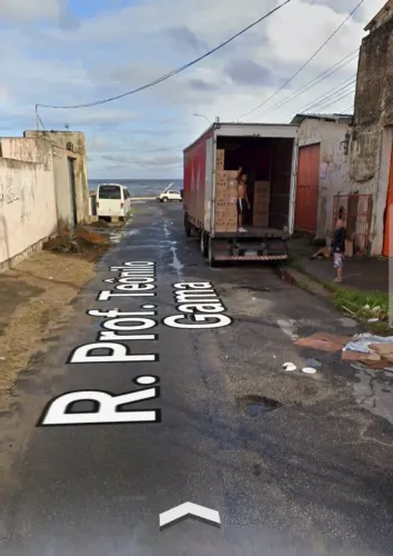 ALUGA-SE GALPÃO DE 175M²(7X25) -A 1KM DA BRASKEM. ÓTIMO (DEPÓSITO, OFICINA OU LOGÍSTICA).
