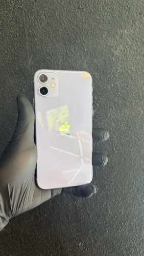 iPhone 11 nunca aberto