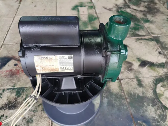 Bomba centrífuga de 1,0 CV 110/220v
