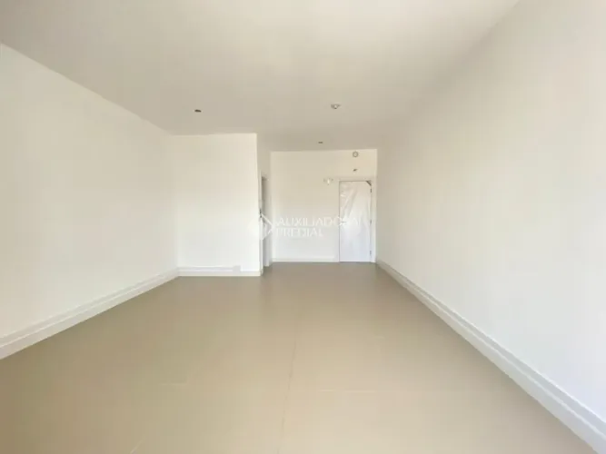 Sala Comercial Nova e Moderna com Vista Privilegiada para a Beira Mar Continental
