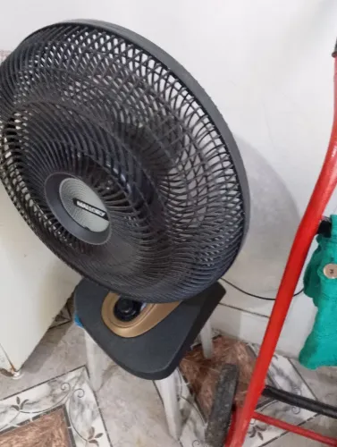 Vendo um ventilador 150.00 reais