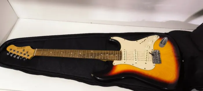 Guitarra Elétrica Phoenix Sunburst + Capa Acolchoada