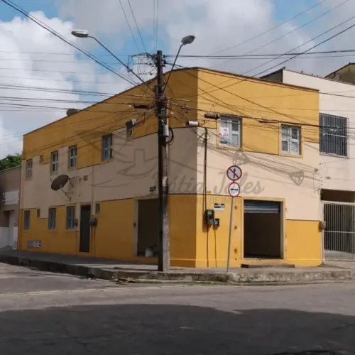 MONTESE-Prédio Térreo e 1º-Andar C/Ponto Comercial + 3 Aptos c/2Qts cada Apto Rende Quatro