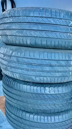 Pneu 185/60/15 Michelin 