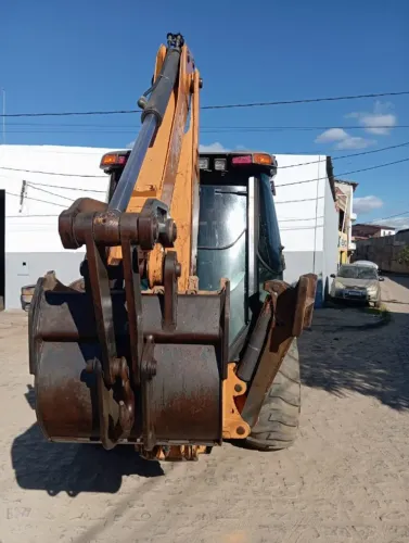 VENDO RETROESCAVADEIRA CASE 2019