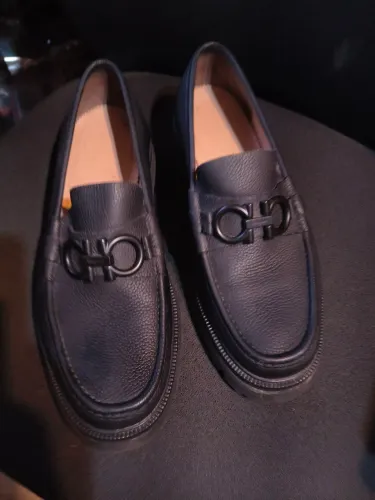 Mocassim Salvatore Ferragamo preto