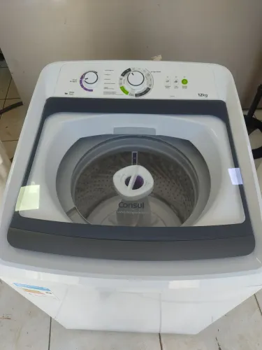 Vende-se uma máquina 