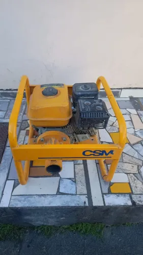 Motor Vibrador de Concreto a Gasolina usado