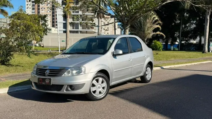 Renault Logan Expression Hi-flex 1.6 8V 4P 2011