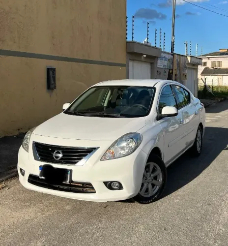 Nissan Versa SL 1.6 16V Flex Fuel 4P Mec. 2014