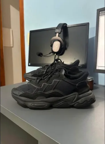 adidas Originals Tênis Ozweego