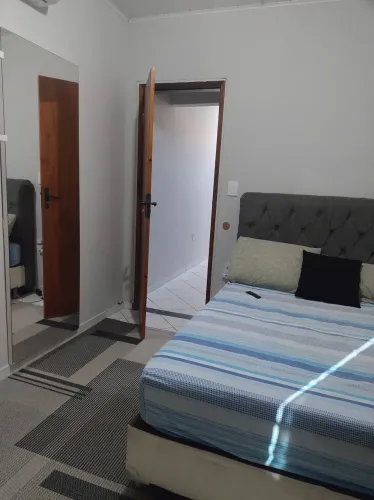 ALUGO QUARTO POR TEMPORADA