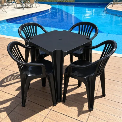 VENDO MESA DE PLÁSTICO PRETA BRISTOL COM BRAÇO