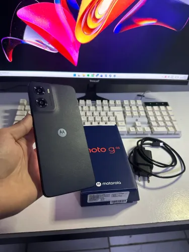 Motorola Moto G05 256GB 12GB RAM CAIXA + CARREGADOR ORIGINAL 