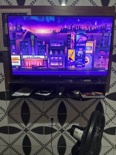 Vendo tv 43 polegadas 
