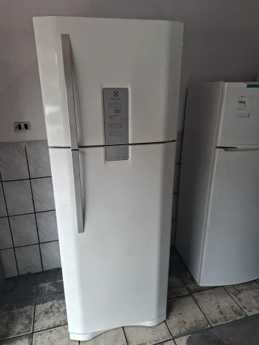 Geladeira top frosfree Electrolux 459 litros funciona perfeitamente