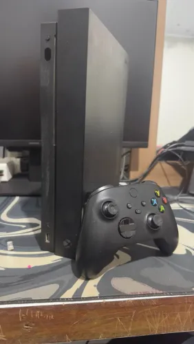 XBOX ONE X 1TB