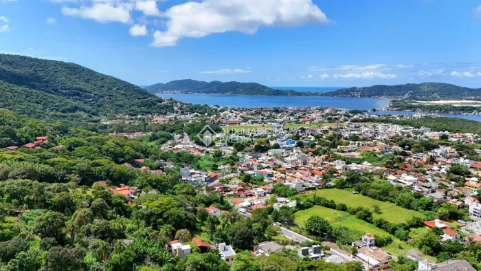 Último Terreno em condomínio particular - Vista para a Lagoa - 750m²