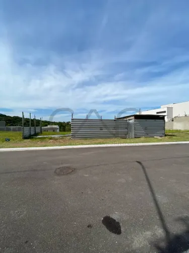 CONDOMÍNIO JARDINS VENEZA / LOTE RARO PARTE ALTA / QUADRA 23 / 607,50 m2