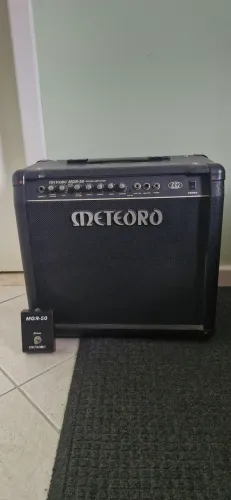 Amplificador guitarra Meteoro MGR50