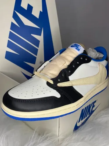 TÊNIS NIKE AIR JORDAN 1 LOW X TRAVIS SCOTT X FRAGMENT SIZE 43