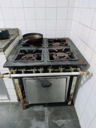 1 Fogão com forno 2 queimador duplo 