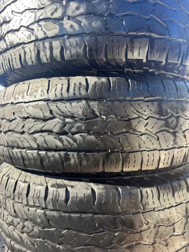 Pneu dunlop 265/70 R16