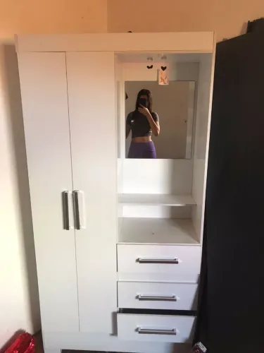 Armário de solteiro em perfeito estado
