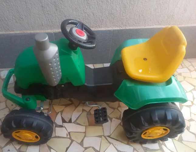 Trator bandeirantes infantil pedal 