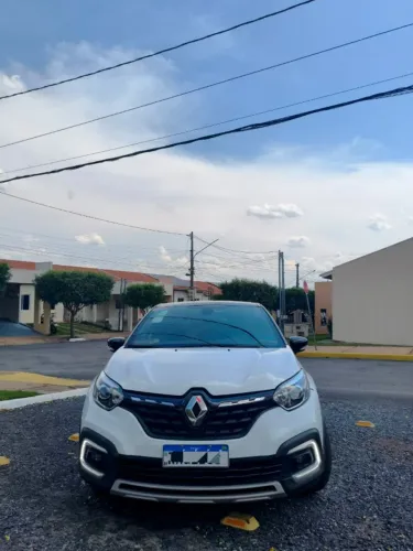 Renault Captur Intense 1.3 TB 16V Flex 5P AUT 2022