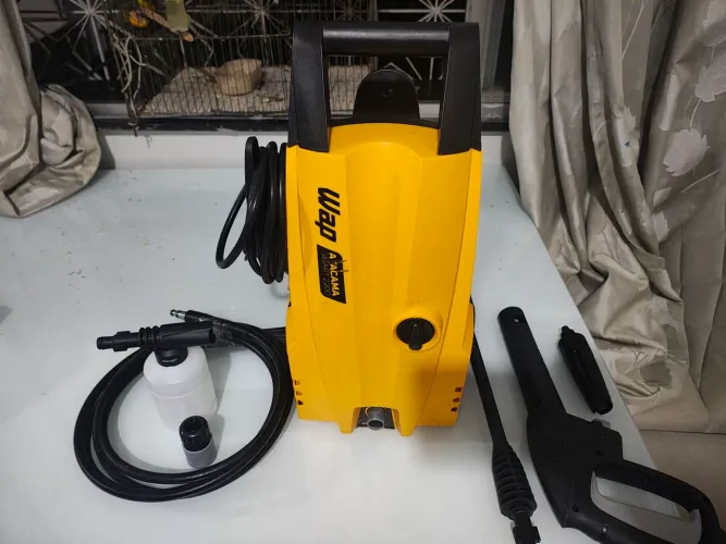 Lavadora De Alta Pressão Wap Atacama Smart 2200PSI Completa + Aplicador de Detergente
