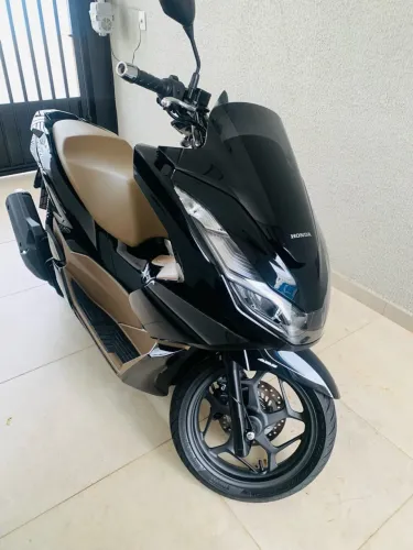 HONDA PCX 160 DLX 2026 (SÓ 3.300KM) + MULTIMÍDIA EXCLUSIVA COM CARPLAY/ANDROID AUTO!