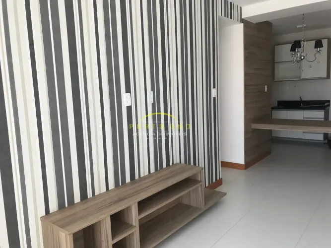 Quarto e Sala Semi-Mobiliado para Alugar na Barra Prédio com Infraestrutura e Garagem