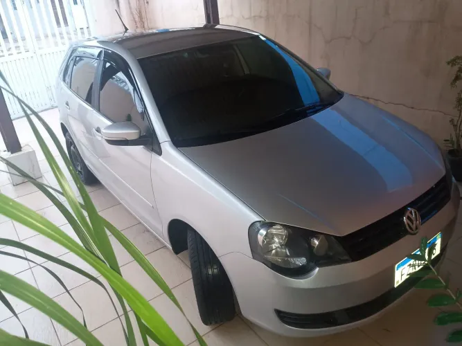 Volkswagen Polo 1.6 Mi/s.ouro 1.6 MI Tot.flex 8V 5P 2014