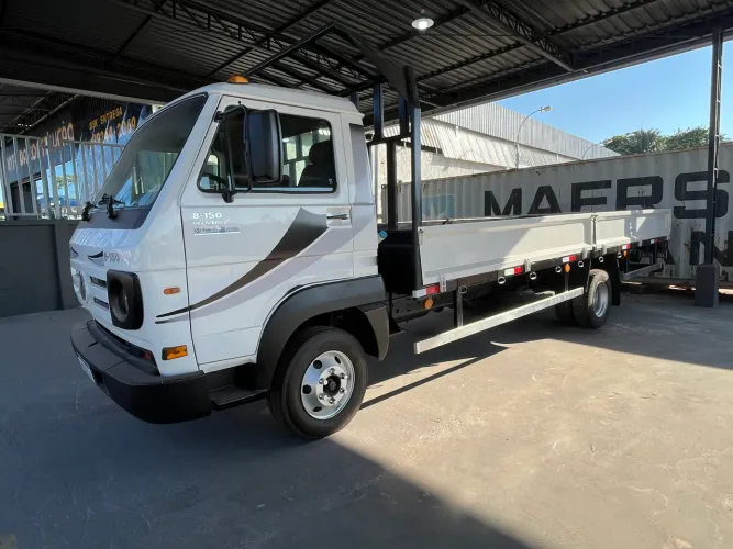 Vendo caminhão vê 8-150 plus
