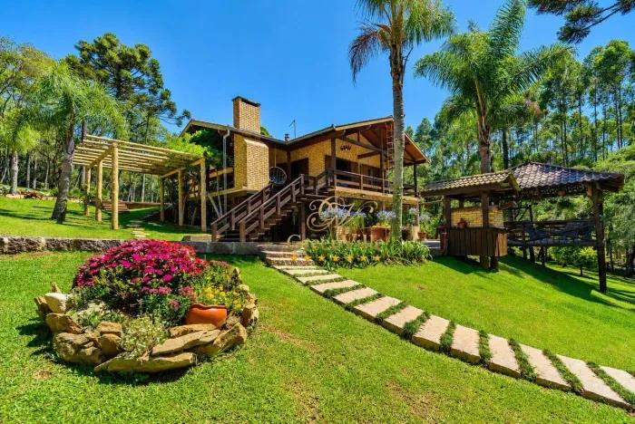 Campo Largo, Chácara 45.724m², piscina. tanques de peixe