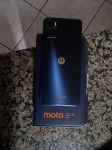 MOTO E 22