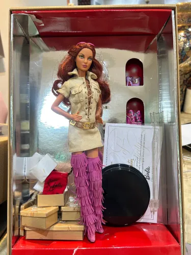 Barbie Dolly Forever, Christian Louboutin