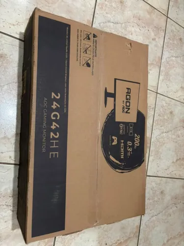 Monitor Gamer AOC 24 Full HD, 200Hz, 0.3ms, IPS NOVO LACRADO