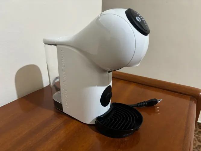 MÁQUINA DE CAFE DOLCE GUSTO
