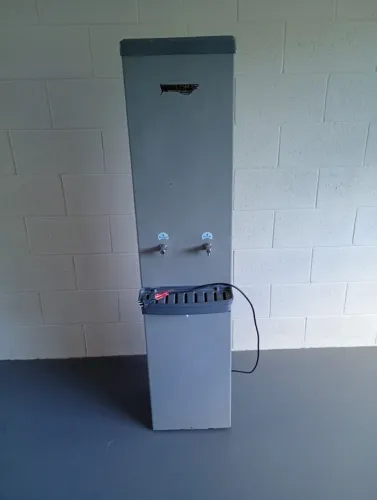 Bebedouro Industrial  50 Litros Revisado