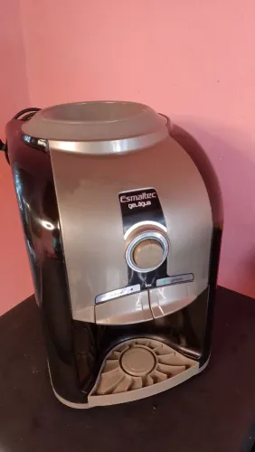 VENDO UM GELAGUA ESMALTEC MODELO ATUAL 