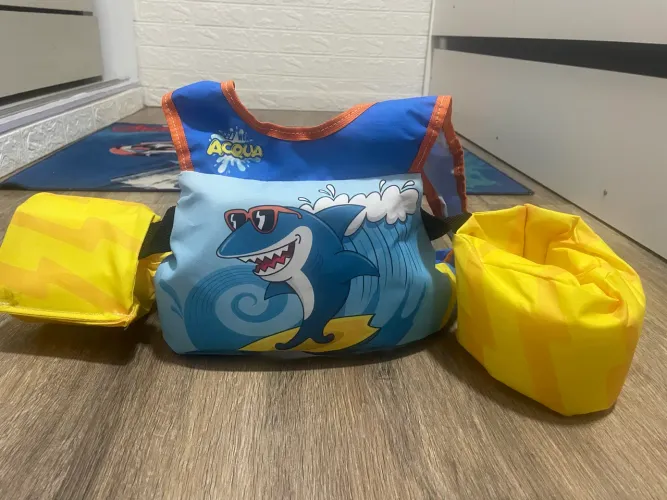 Boia nova para criança