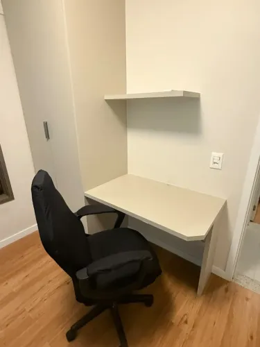 Mesa de estudo + cadeira