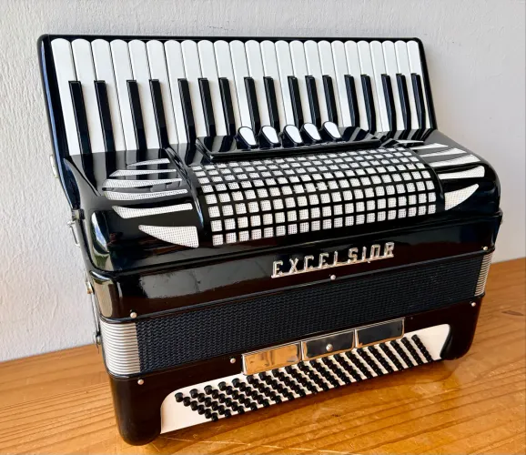 Acordeon Excelsior 120bx 