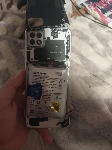Vendo celular A22 com bateria estufada