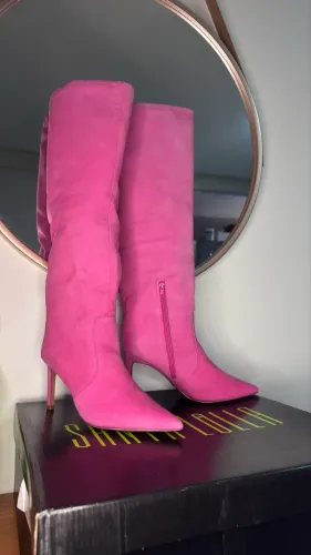 Bota Santa Lolla em couro rosa 34?