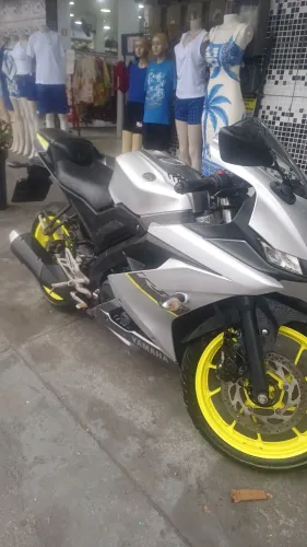 R15 semi nova.