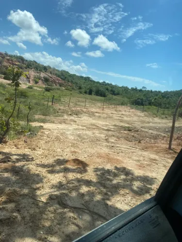 VENDE-SE TERRENO 20x30