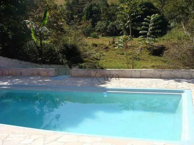 Oportunidade - Chácara - São Francisco Xavier - 3 Dormitórios - 90m².
